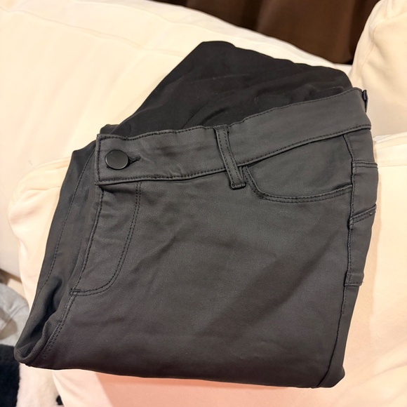 Urban Bliss Maternity coated denim jeans in black - Picture 6 of 6